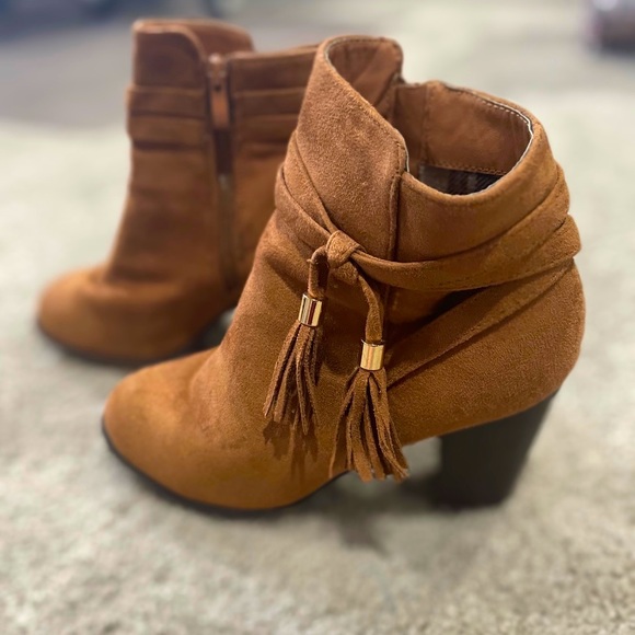 TOP Moda Shoes - Top moda faux suede bootie